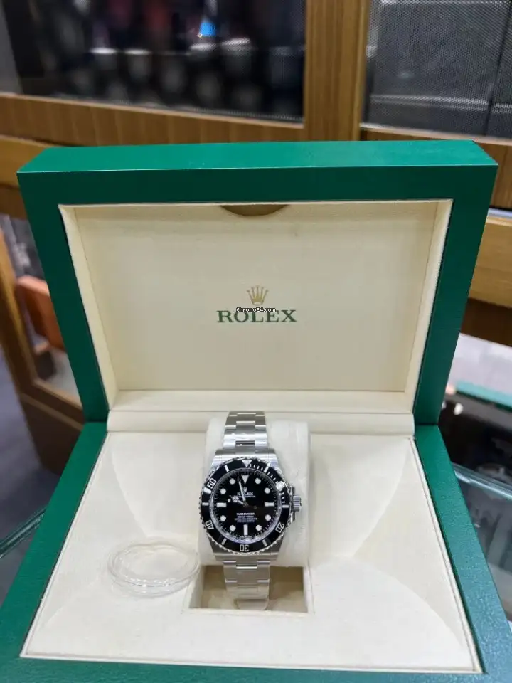 wiegt rolex Submariner