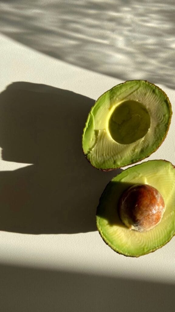 was wiegt eine avocado