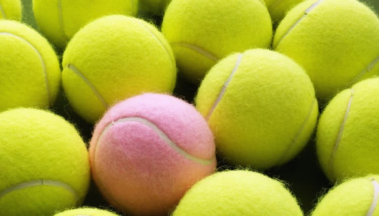 wiegt tennisball