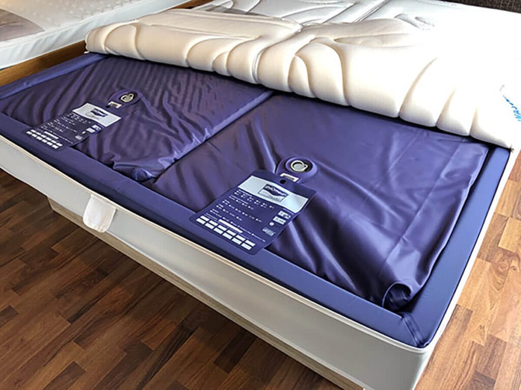 wiegt wasserbett