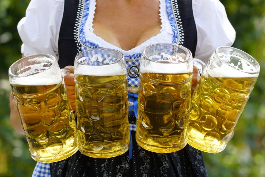 was wiegt ein maßkrug