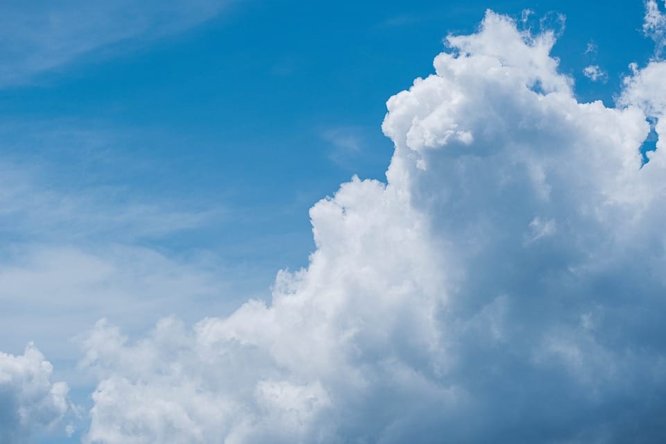 wiegt wolke