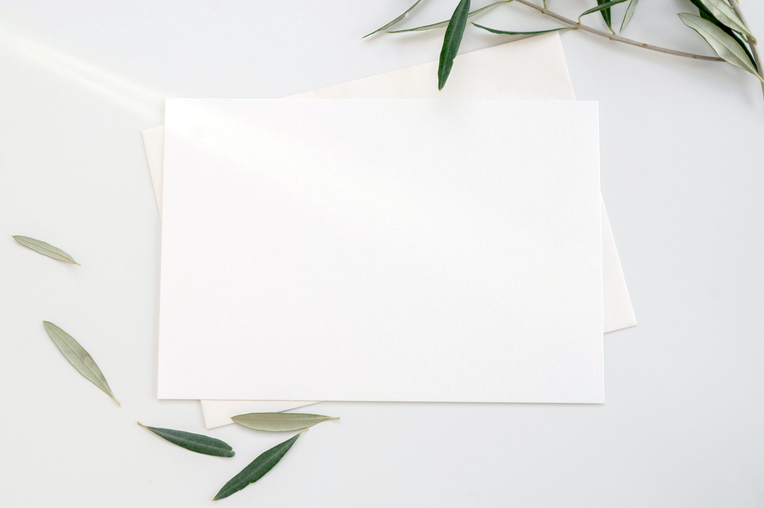 was wiegt ein blatt papier