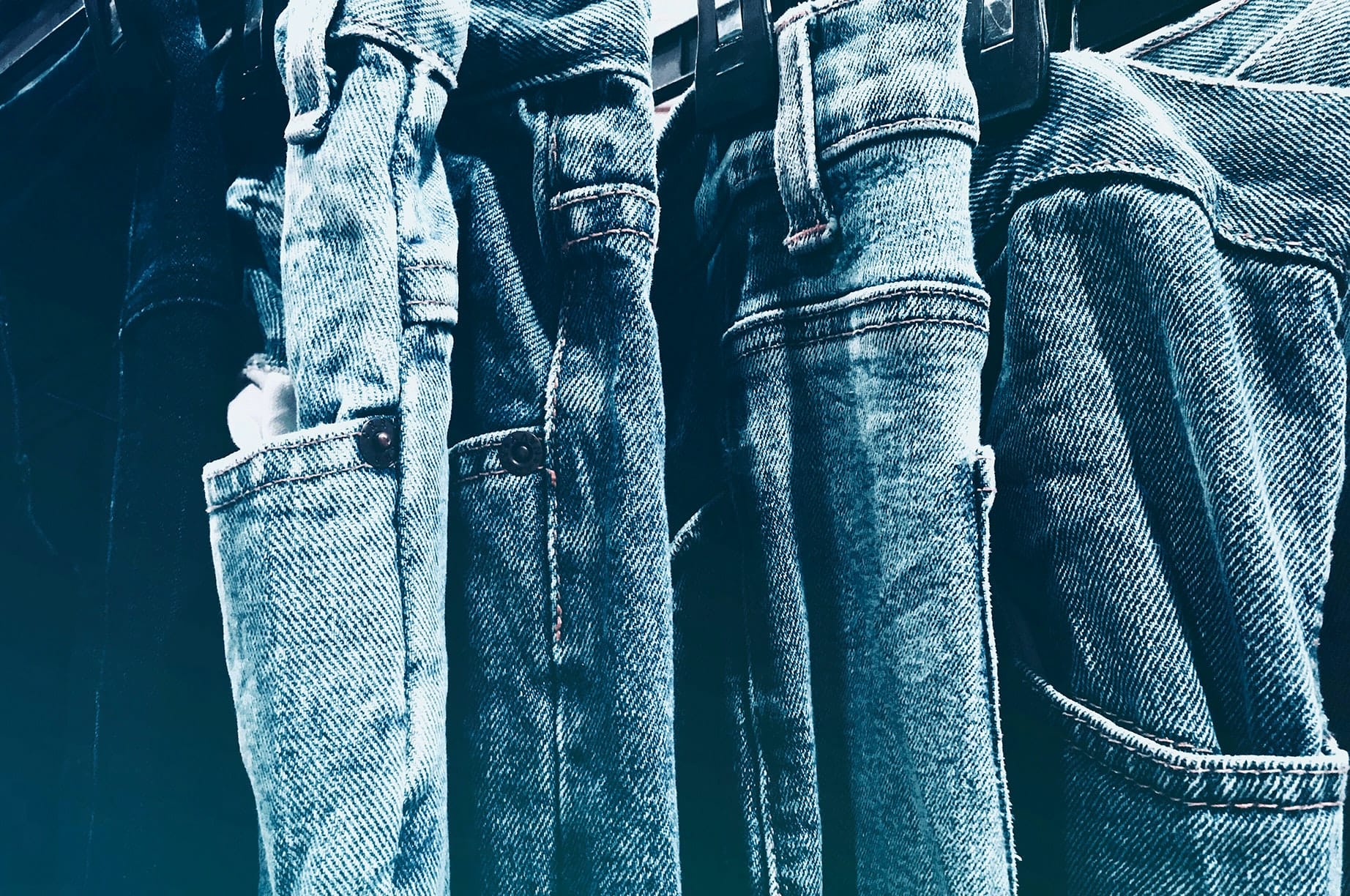 was wiegt eine jeans