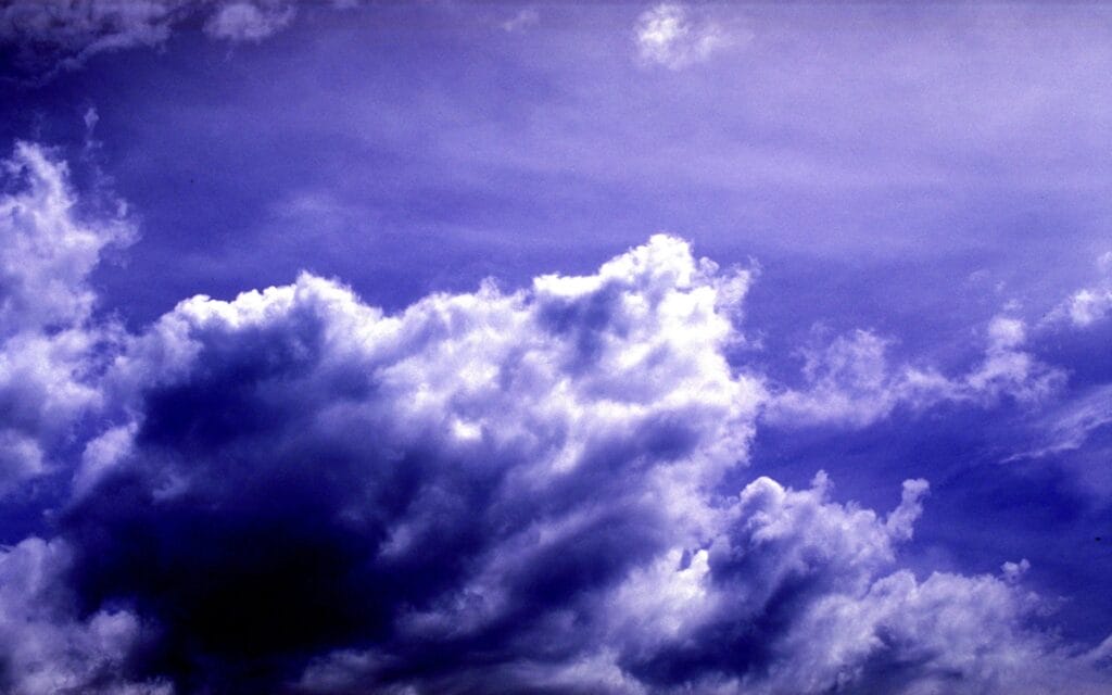 was wiegt eine wolke