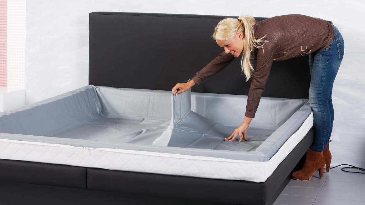 was wiegt ein wasserbett