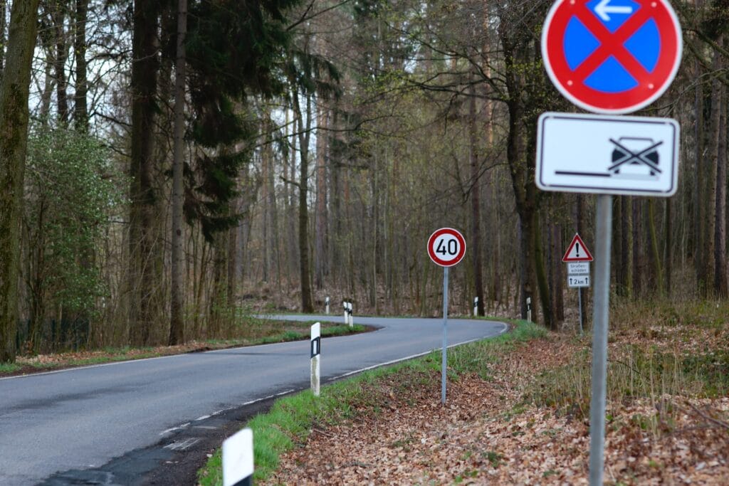 Was ist bei diesem verkehrszeichen erlaubt
