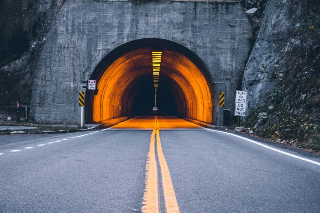was müssen sie beachten bevor sie in einen tunnel einfahren