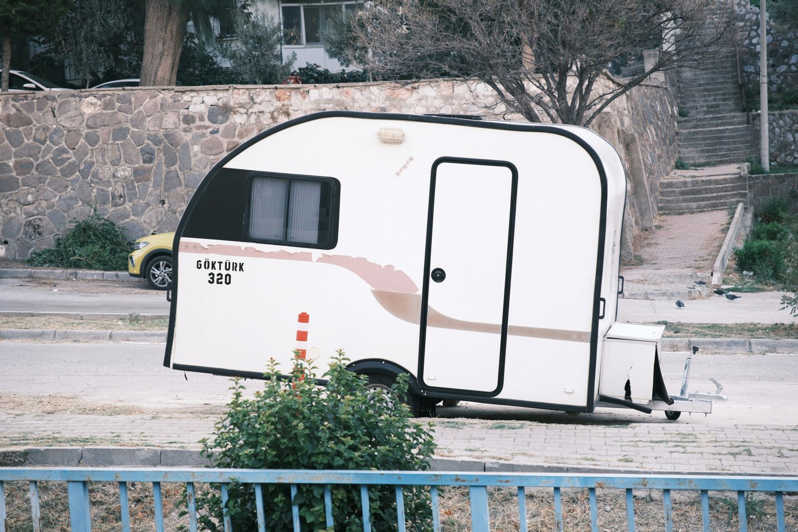 sie wollen einen anhänger mit kugelkupplung ankuppeln was ist richtig