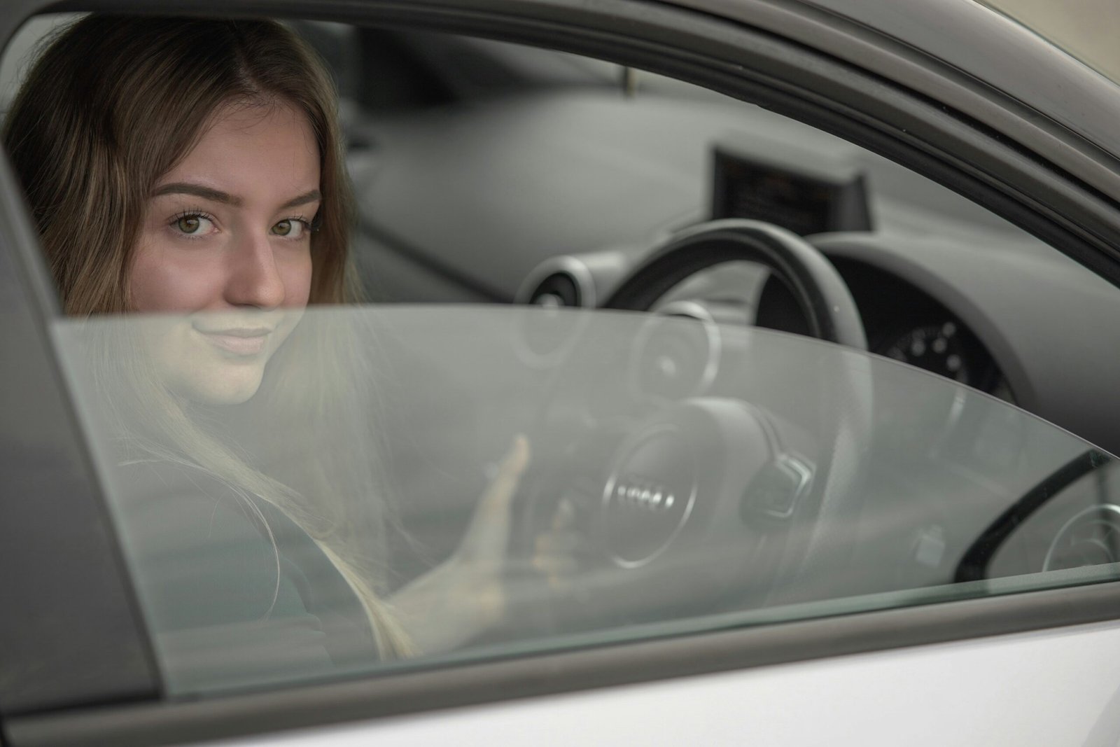 Was kann die Aufmerksamkeit im Straßenverkehr beeinträchtigen