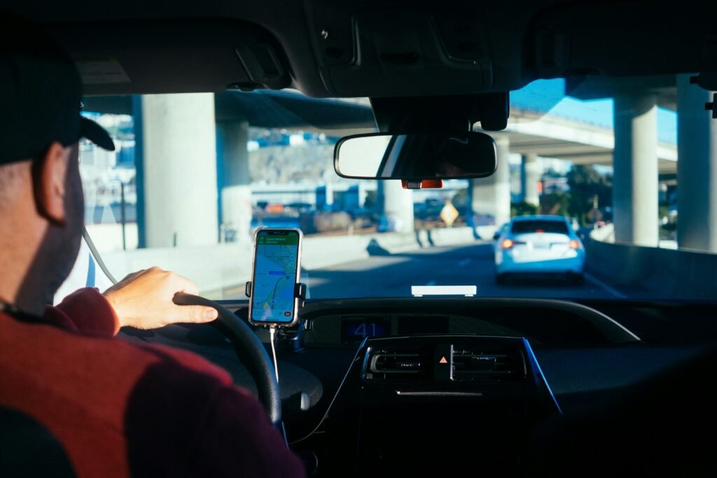 Was kann die Aufmerksamkeit im Straßenverkehr beeinträchtigen