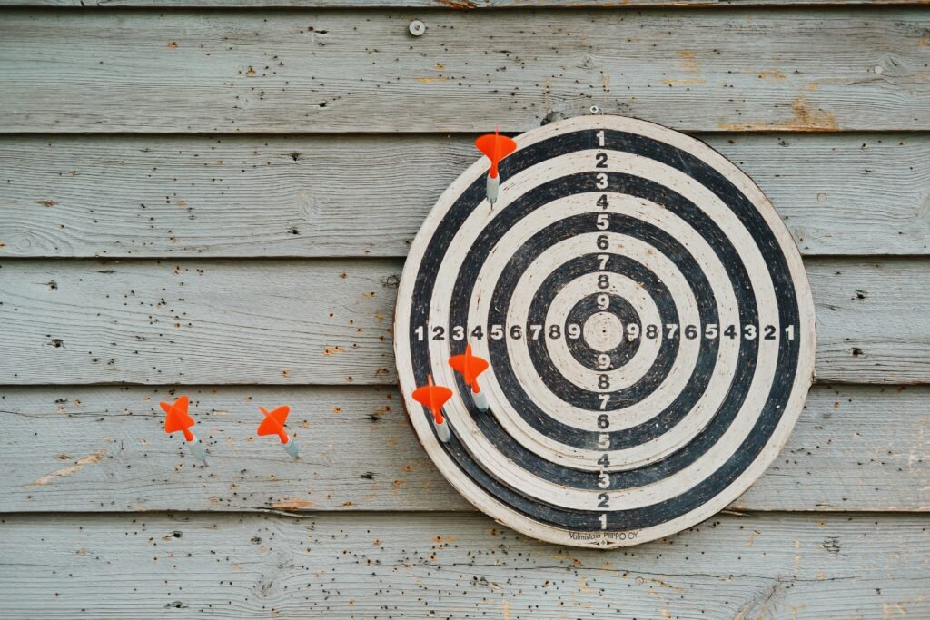 Wie hoch hängt eine Dartscheibe